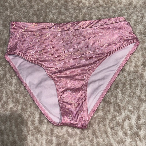 PINK Shimmer Rave Outfit Underboob top Cheeky Bottoms Mesh Skirt EDC - Picture 5 of 6